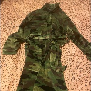 Men’s camo robe